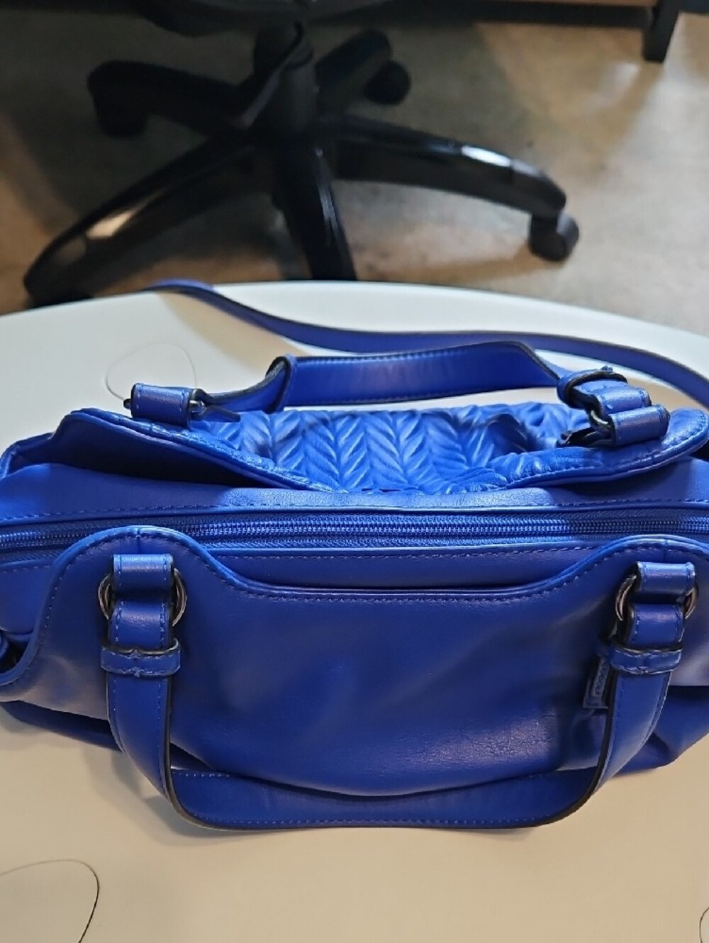 Simply Vera Vera Wang Cobalt Blue Quilted Shoulder Bag - Picture 4 of 7